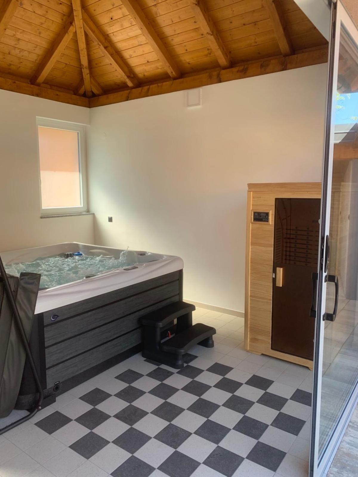 Apartment Karlovac Eksteriør billede
