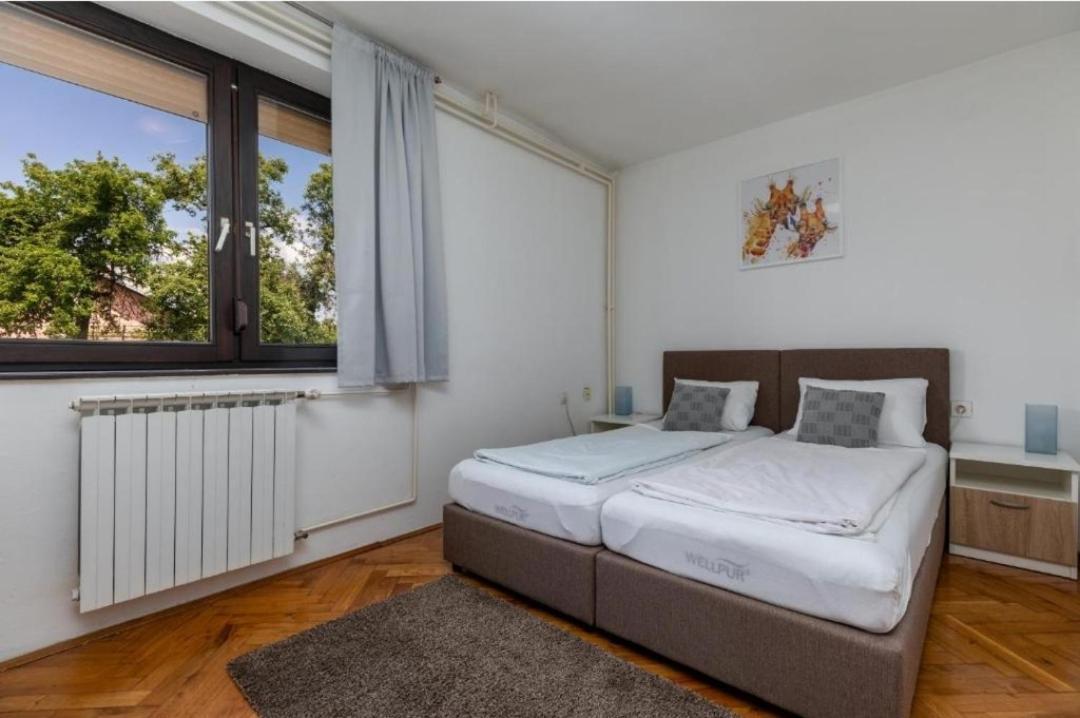 Apartment Karlovac Eksteriør billede