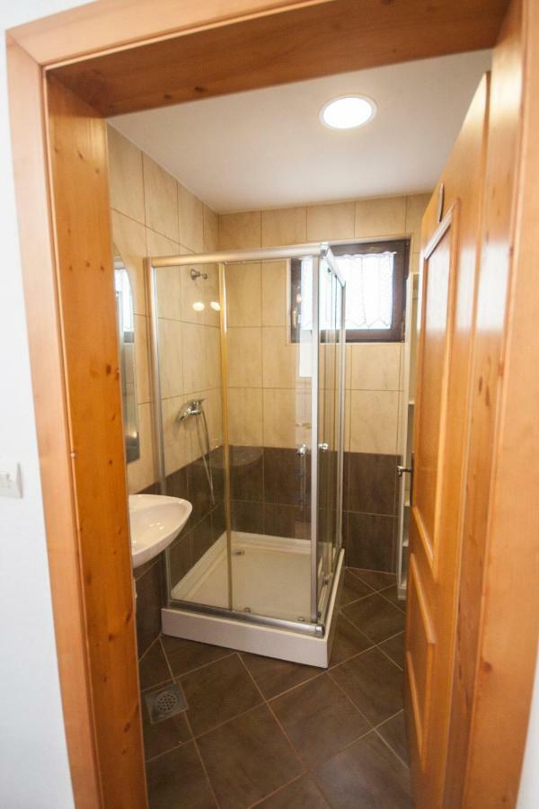 Apartment Karlovac Eksteriør billede
