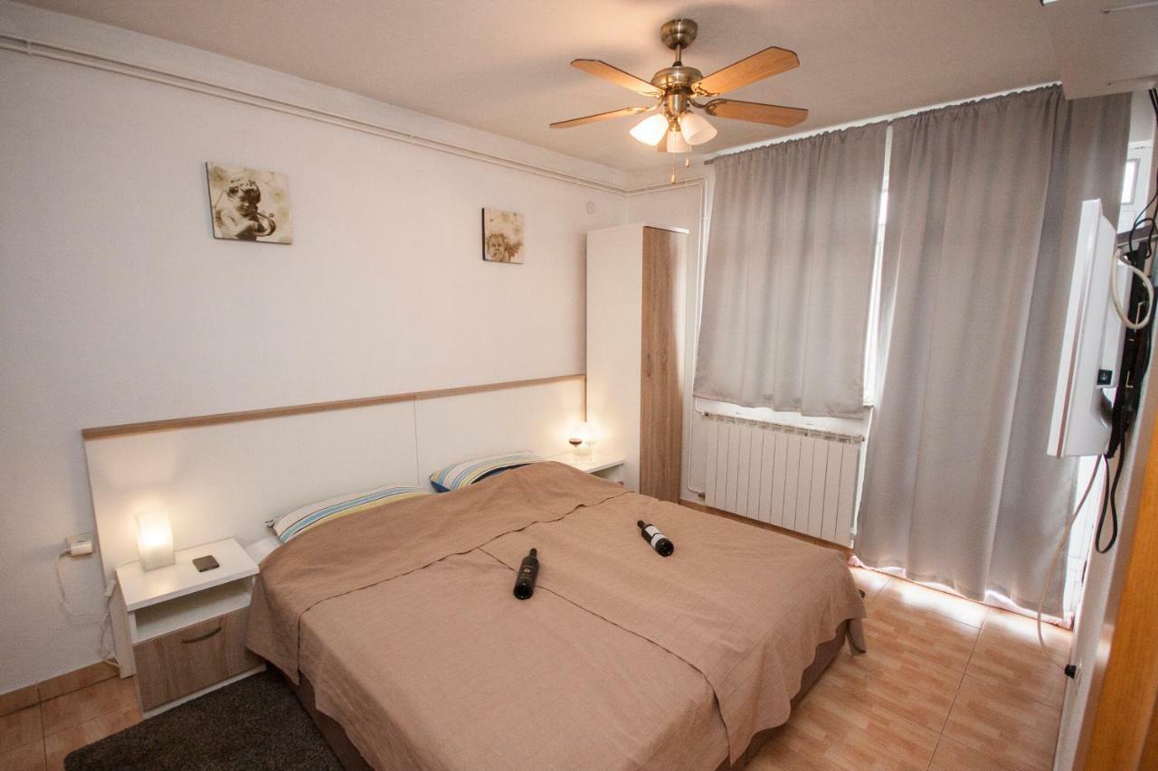 Apartment Karlovac Eksteriør billede