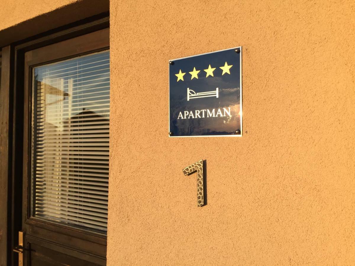Apartment Karlovac Eksteriør billede